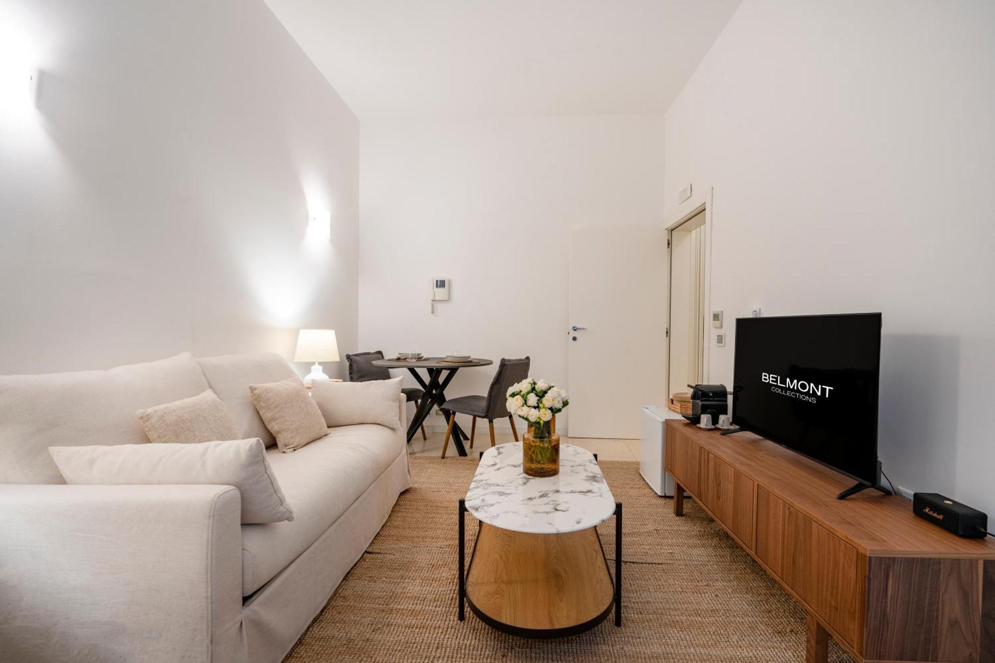 Luxury In Center *